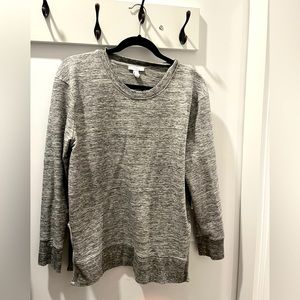 Daily Ritual - Pullover Sweatshirt with Split Hem Sides (Large)